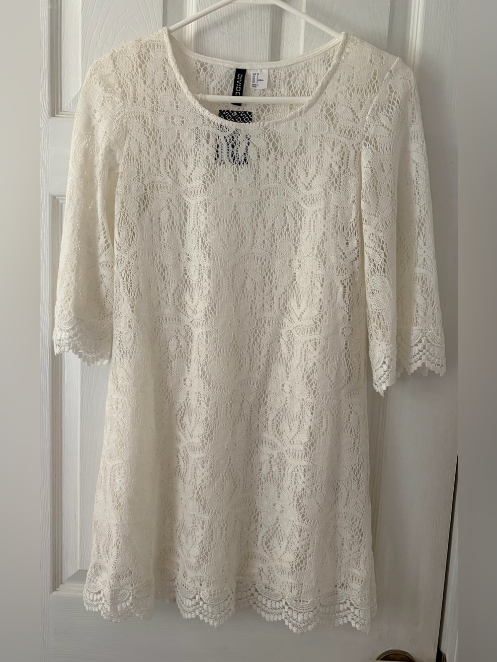 H&M Cream Lace Mini Shift Dress